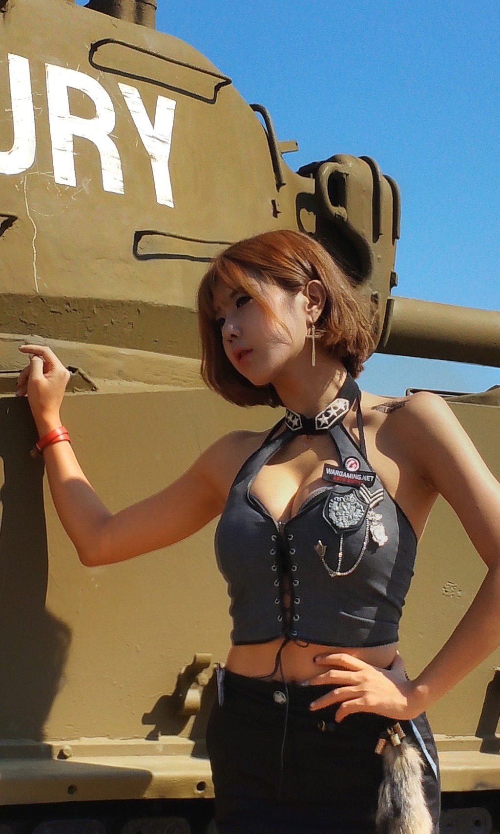 韩国顶级Showgirl许允美 釜山坦克世界 1